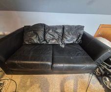 Leather couch Pull out bed