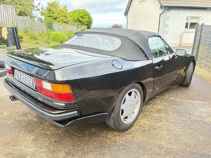 Porsche 944 S2 Cabriolet