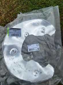 Audi A4 B8 brake disc backing plates