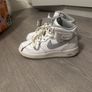 1 Nike Air Force 1 Image 3