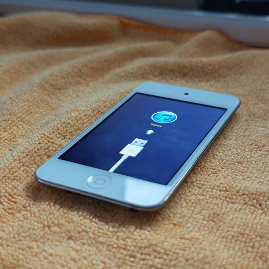 iPod Touch 5th Generation 8GB Silver