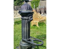 Village Pump Black H240