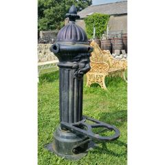 Village Pump Black H240