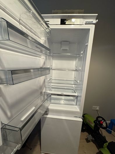 Integrated Fridge Freezer Kenwood