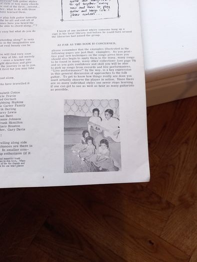 The folksiger's Guitar guide songs book/instruction manual by Jerry silveman