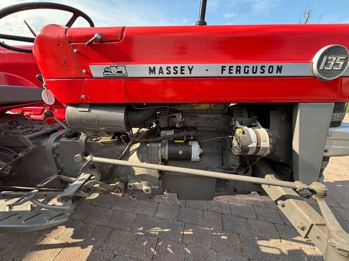 Massey Ferguson 135