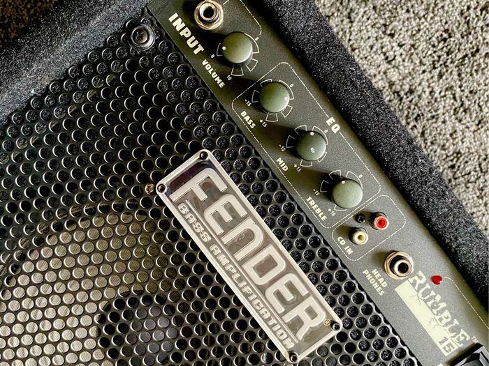 FENDER Rumble 15 Bass Combo Amp