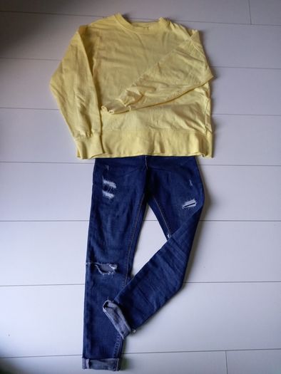 Girls jumper and jeans