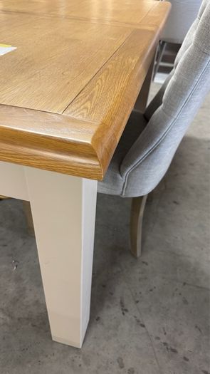 Extending Oak Farmhouse Dining Table Ex Display Like New