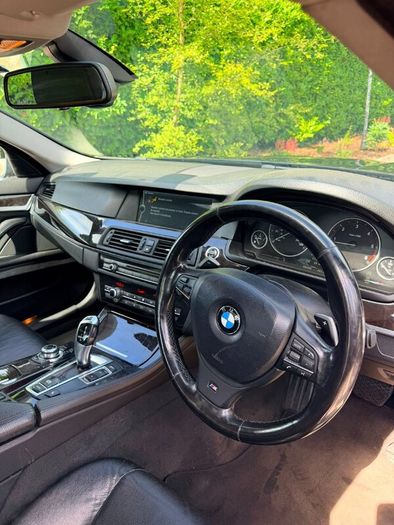 BMW 5-Series 2011