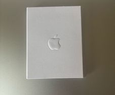 Apple Badge