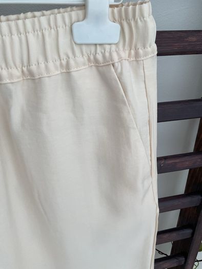 trousers Bnwt Zara cream wide leg trousers medium modal fabric