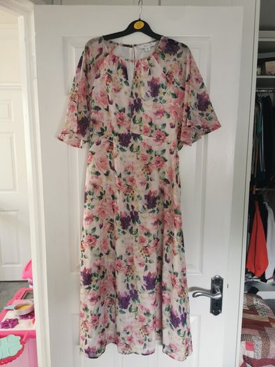 Dress, Wallis. 14.