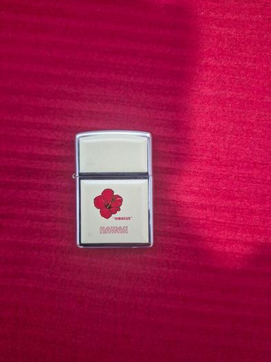 Vintage 2005 Zippo Lighter - Hawaii Hibiscus Ultralite Scrimshaw - October 2005 (J 05)