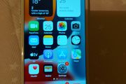 Apple Iphone 6s, White, 16GB, crack on screen, but doesn't affect the touchscreen movements