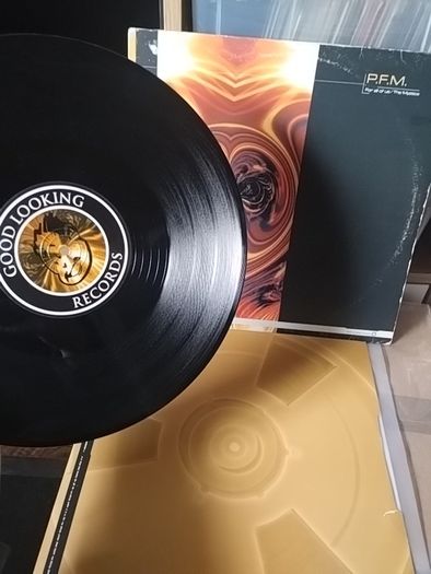 Bit of vinyl+more