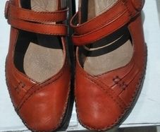 Ladies shoes