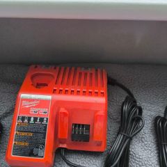 Milwaukee M12 and M18 charger
