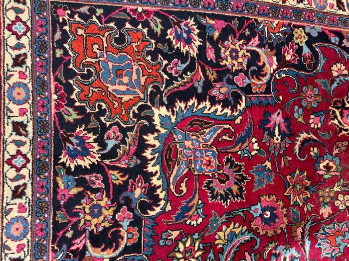 Magnificent Persian Mashad Rug | Hand-Knotted Wool | 370cm X 280cm