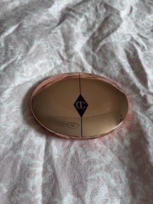 Charlotte Tilbury - Airbrush Flawless finish - medium
