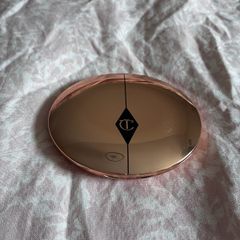 Charlotte Tilbury - Airbrush Flawless finish - medium