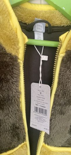Child's green top