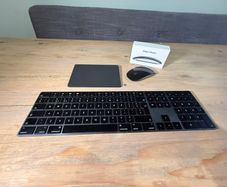 Apple Space Black Desktop Bundle  (Magic Keyboard Magic Trackpad & NEW USB-C Magic Mouse)