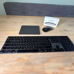 Apple Space Black Desktop Bundle  (Magic Keyboard Magic Trackpad & NEW USB-C Magic Mouse)