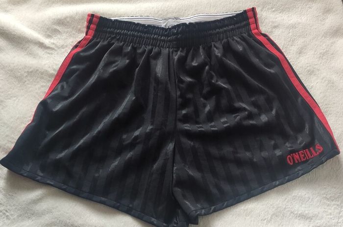 RARE  Vintage O'Neills Mourne Shadow Stripe Shorts  Black/Red