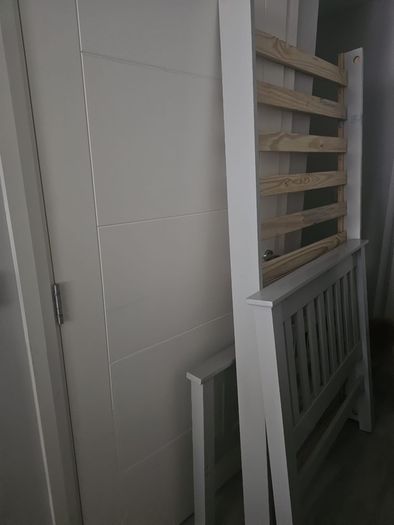 single beds with mattress