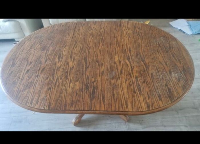 table and 4 chairs