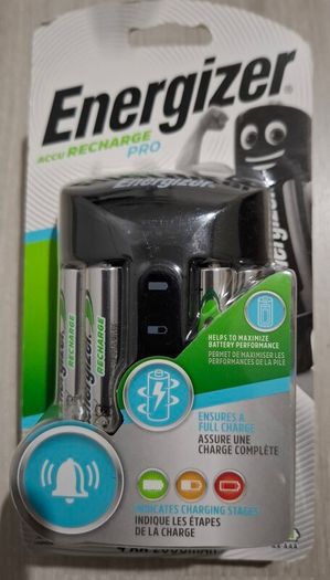 New battery charger with 4 batteries
