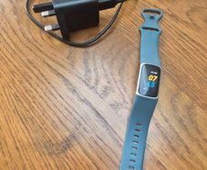 Fitbit Charge 5