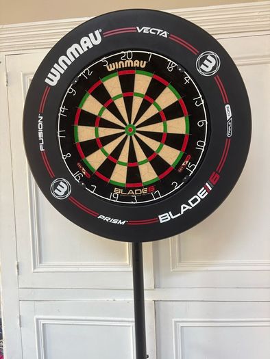 Winmau Blade 6 Darts Setup Complete Bundle