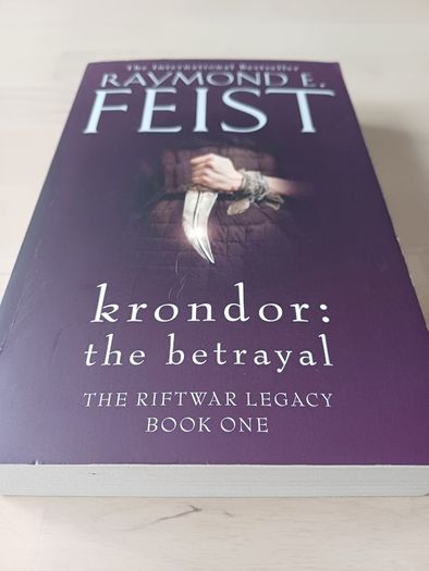 Krondor - The Riftwar Legacy Books 1 & 2 by Raymond E. Feist (Fantasy Paperbacks 2019)