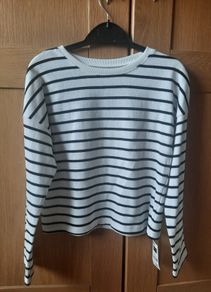 Girls top BNWT size 9-10