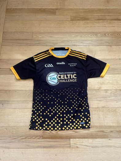 Rare O'Neills Kilkenny Black Celtic Challenge GAA jersey, Size Small (player fit)