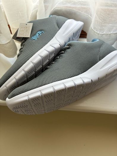 Lonsdale Bedford trainers BNWT