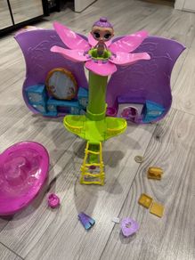 Blume Secret Surprise Garden doll and house playset