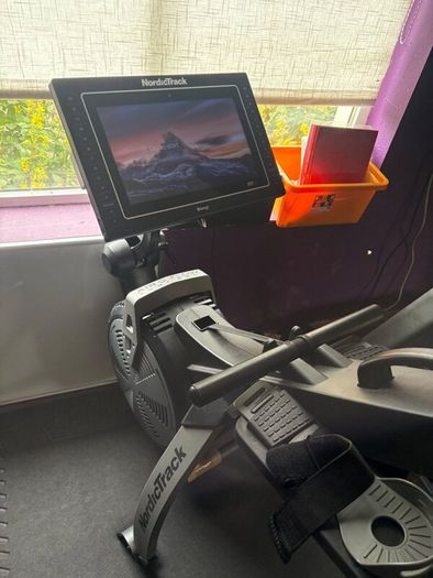 Indoor rowing machine
