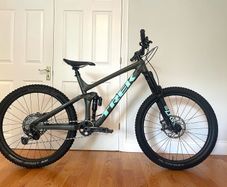 Trek Remedy 8 Full Suspension Mountain Bike