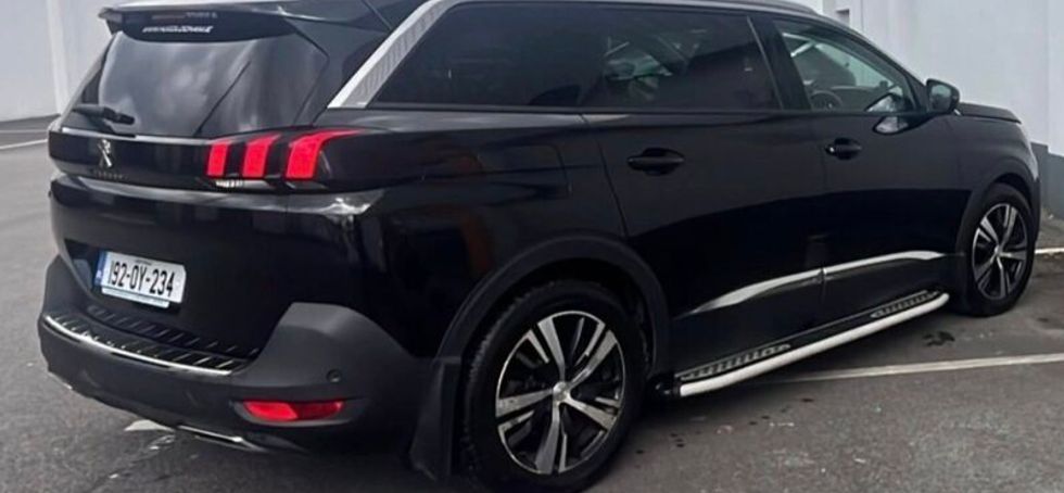 Peugeot 5008: Price Drop! 1k off! Only 110k km!