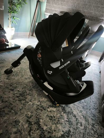 X2 Maxi Cosi Pebble 360 spin isofix base Twin set E180 each