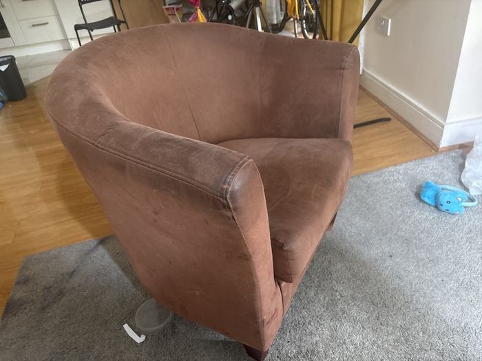 Single seater sofa chair