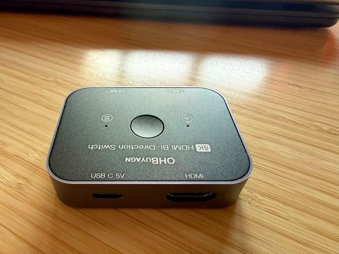 8K HDMI 2.1 Bi-Directional Switch / Splitter (2-in-1 or 1-in-2)
