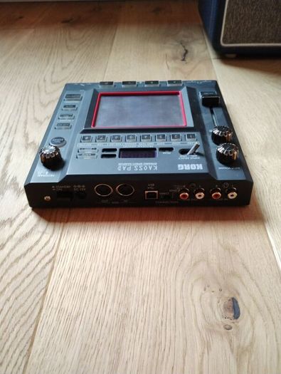 Korg Kaoss Pad KP3 Dynamic Effects Unit and Sampler