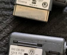 Volkswagen/SEAT/ skoda Media Device Interface (MDI) adapter cables.