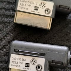 Volkswagen/SEAT/ skoda Media Device Interface (MDI) adapter cables.