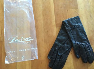Beautiful Black leather Italian Gloves Brand new