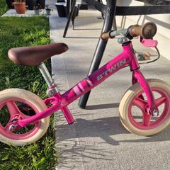 Girls balance bike
